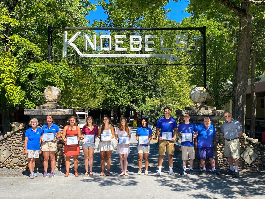 Photo of 2022 Knoebels Scholarship Recipients